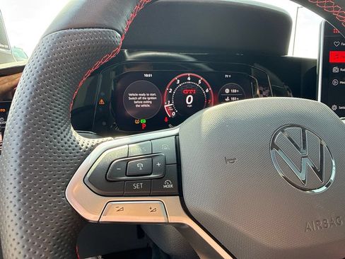 Used 2025 Volkswagen GTI SE FWD image 15