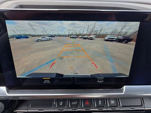 Used 2025 Chevrolet Silverado 2500 LT w/ Convenience Package image 12