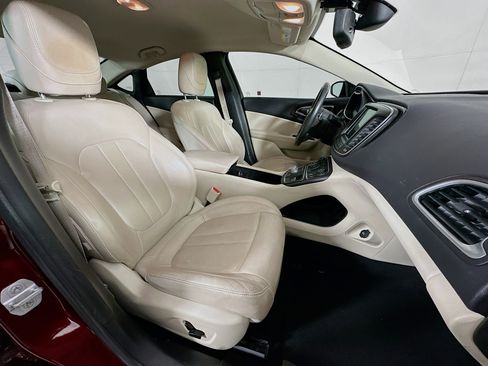 Used 2015 Chrysler 200 C w/ Navigation & Sound Group I image 30
