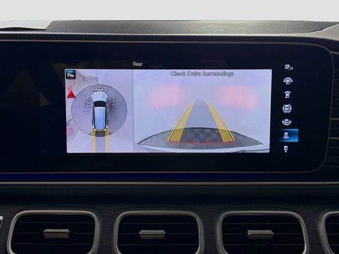 Certified 2021 Mercedes-Benz GLS 450 4MATIC image 18