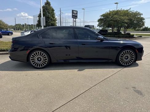 Used 2026 BMW 760i xDrive w/ Executive Package AWD/4WD image 4