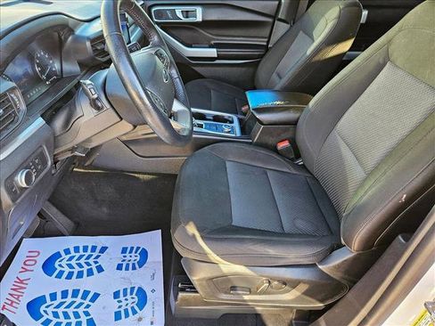 Used 2022 Ford Explorer XLT image 14