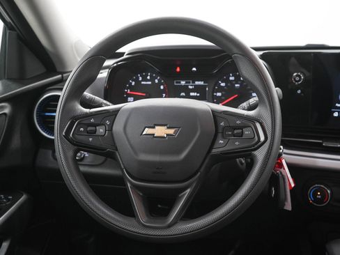 Used 2024 Chevrolet Trax LS FWD image 16