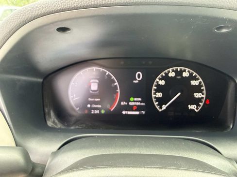 Used 2024 Honda HR-V LX image 36