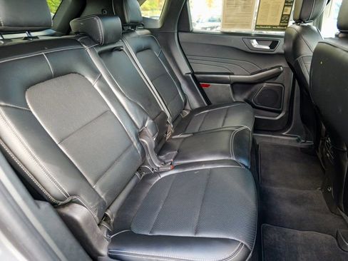 Used 2022 Ford Escape SEL w/ Technology Package image 31