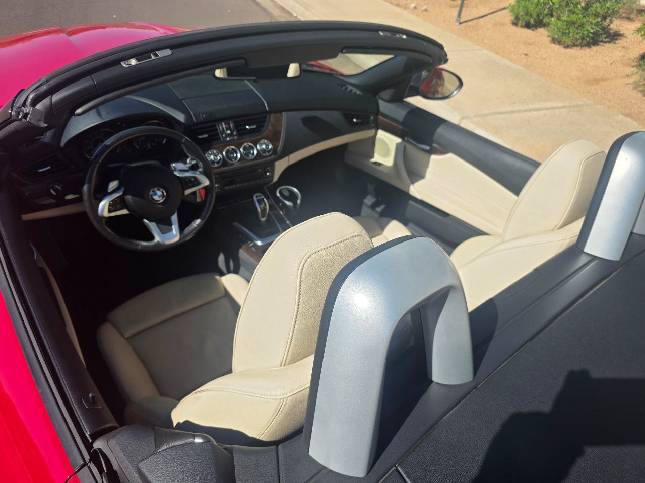 Used 2010 BMW Z4 sDrive35i RWD image 10