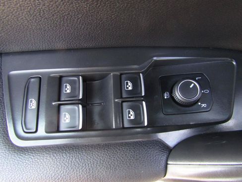 Used 2021 Volkswagen Tiguan SEL AWD/4WD image 10