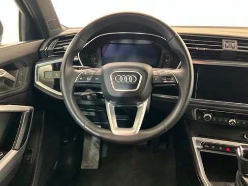Used 2025 Audi Q3 2.0T Premium AWD/4WD image 12