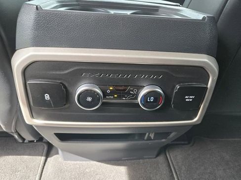 Used 2024 Ford Expedition Max XLT AWD/4WD image 17