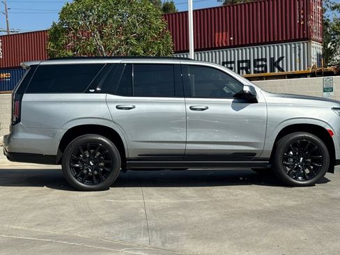 Used 2023 Cadillac Escalade Sport Platinum w/ LPO, ONYX Package AWD/4WD image 6