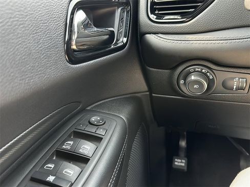 Used 2022 Dodge Durango GT image 21