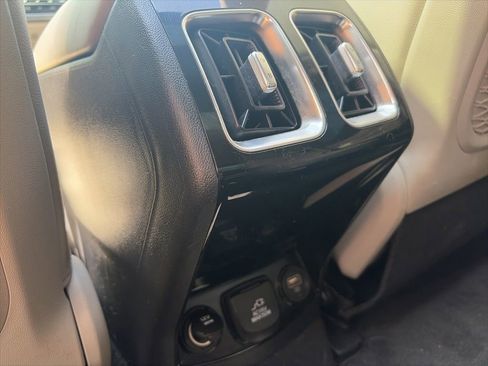 Used 2023 Kia Sorento SX Prestige w/ Panoramic Sunroof Package AWD/4WD image 19