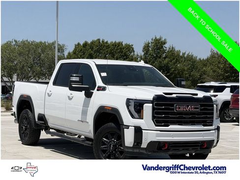 Used 2025 GMC Sierra 2500 AT4 AWD/4WD image 2
