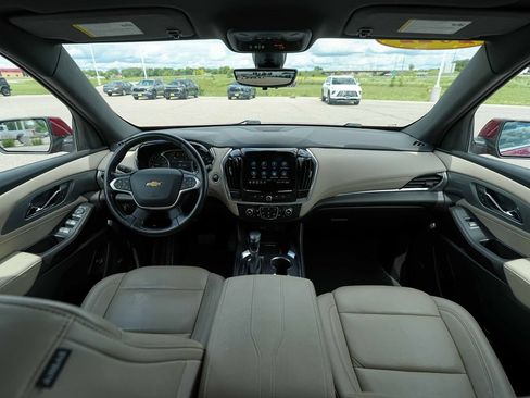 Used 2022 Chevrolet Traverse LT w/ LT Premium Package AWD/4WD image 28