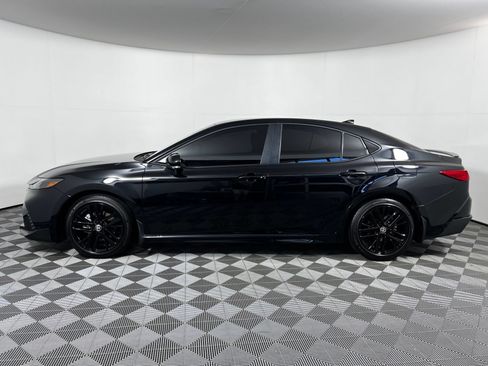 Used 2025 Toyota Camry SE FWD image 8
