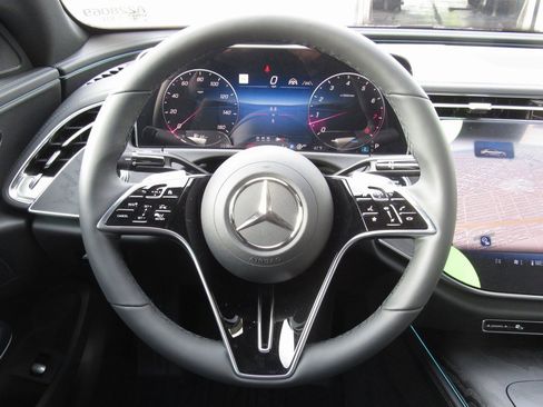 New 2026 Mercedes-Benz E 350 4MATIC Sedan image 25