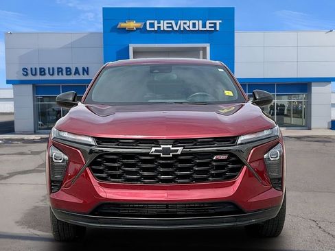Used 2024 Chevrolet Trax RS FWD image 3