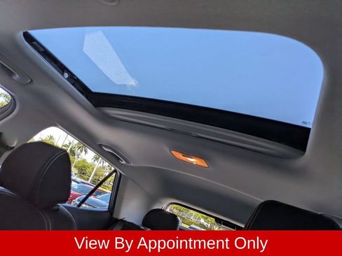 Used 2025 Hyundai Venue SEL FWD image 20
