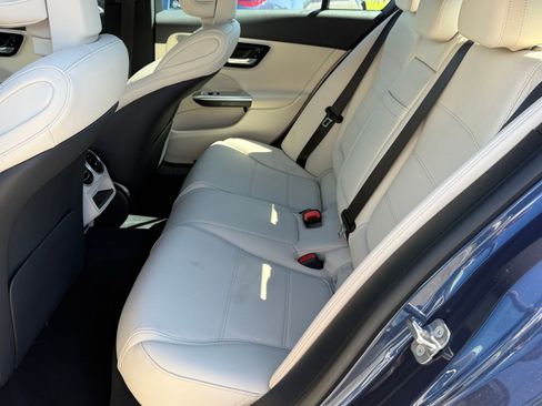 Used 2025 Mercedes-Benz C 300 Sedan image 43