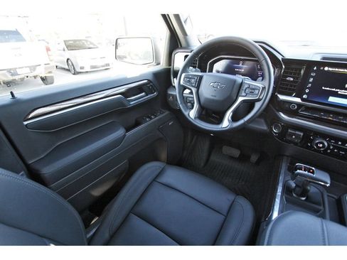 Used 2026 Chevrolet Silverado 1500 LT Trail Boss w/ Convenience Package II AWD/4WD image 11