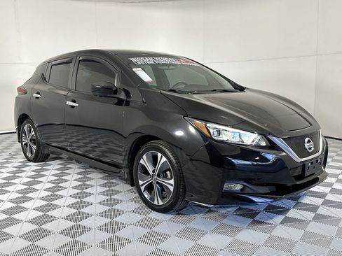 Used 2022 Nissan Leaf SV Plus image 2