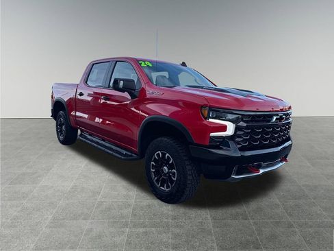 Used 2024 Chevrolet Silverado 1500 ZR2 w/ Technology Package image 8