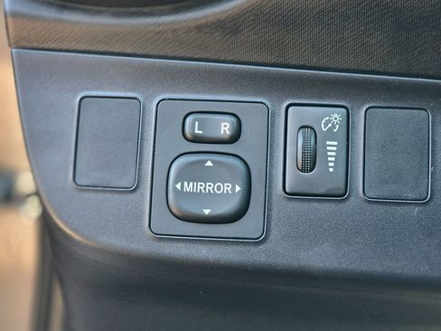 Used 2016 Toyota Prius C One image 43