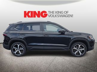 New 2025 Volkswagen Taos SEL video 2