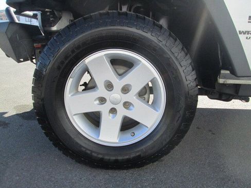 Used 2010 Jeep Wrangler Unlimited Sport image 8