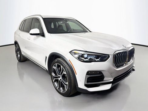 Used 2021 BMW X5 xDrive45e w/ Parking Assistance Package AWD/4WD image 3