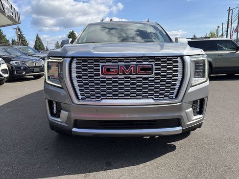 Used 2024 GMC Yukon Denali w/ Denali Reserve Package AWD/4WD image 17