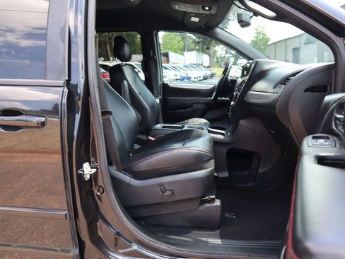 Used 2017 Dodge Grand Caravan GT image 15