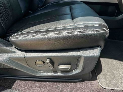 Used 2020 Ford F150 Lariat RWD image 24