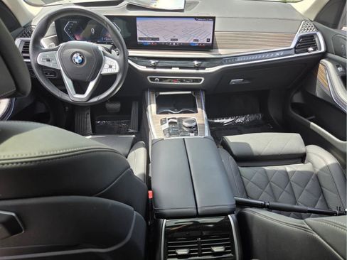 Certified 2024 BMW X7 xDrive40i w/ Parking Assistance Package AWD/4WD image 15