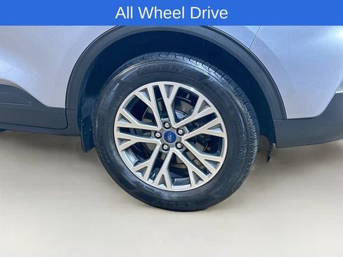 Certified 2022 Ford Escape SEL w/ Technology Package AWD/4WD image 6