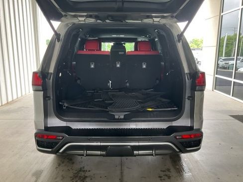 Used 2025 Lexus LX 600 F Sport w/ Accessory Package (2T) AWD/4WD image 21