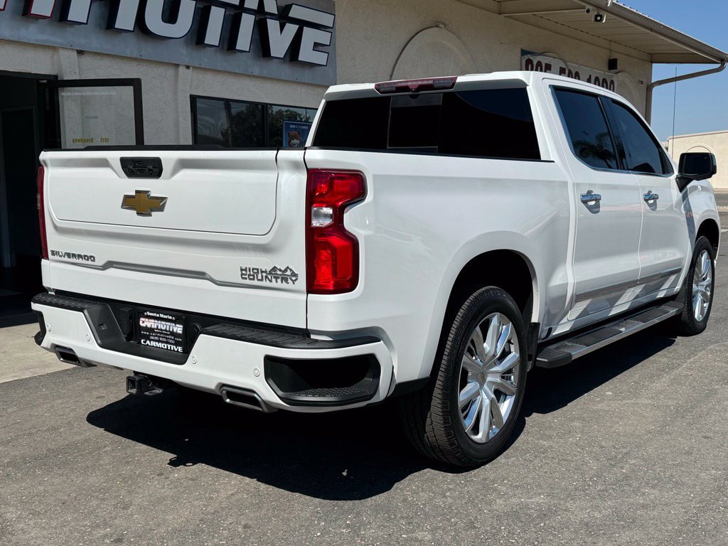 Used 2022 Chevrolet Silverado 1500 High Country w/ High Country Premium Package AWD/4WD image 4