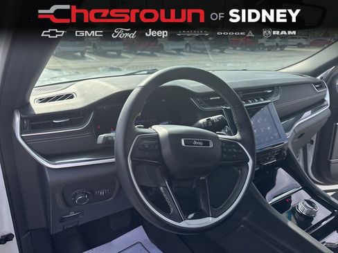 Used 2021 Jeep Grand Cherokee L Altitude image 58