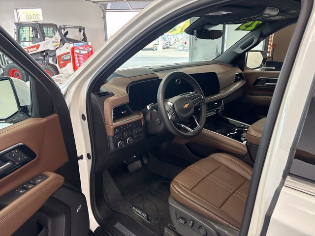 Used 2025 Chevrolet Tahoe High Country w/ Sun And Tow Package AWD/4WD image 14