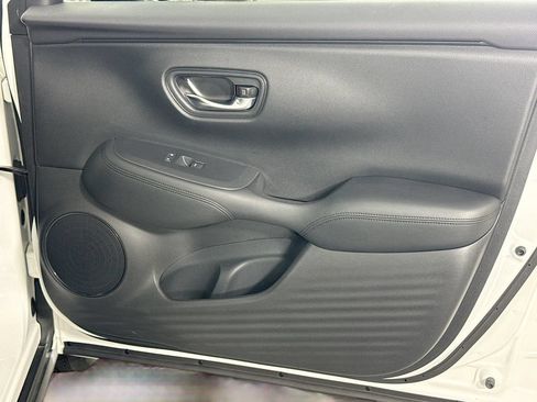 Used 2023 Honda HR-V LX image 27