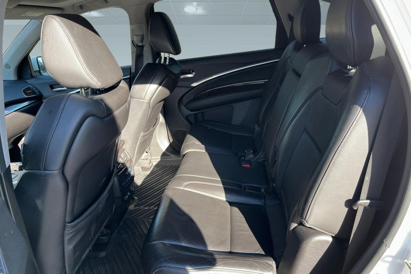 Used 2018 Acura MDX w/ Technology Package AWD/4WD image 9