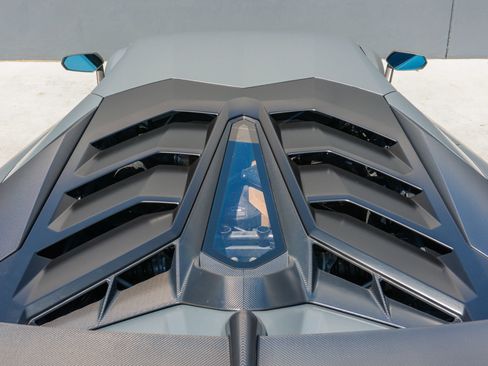 Used 2019 Lamborghini Aventador SVJ AWD/4WD image 49