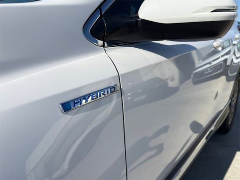 Used 2022 Honda CR-V Touring image 5