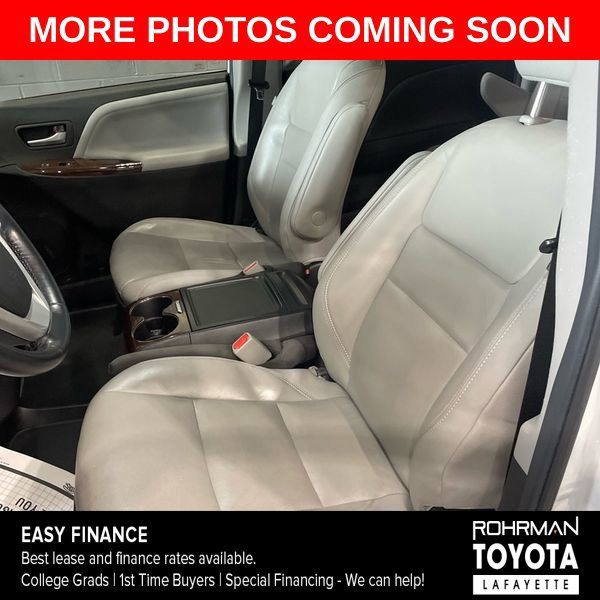 Used 2019 Toyota Sienna Limited Premium AWD/4WD image 3
