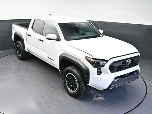 Used 2024 Toyota Tacoma TRD Off-Road AWD/4WD image 34