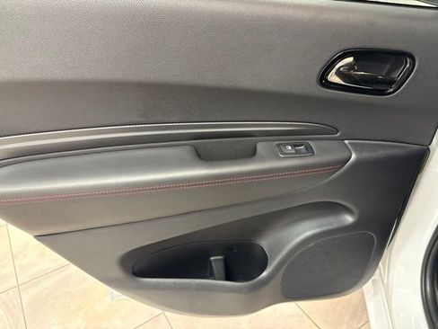Used 2024 Dodge Durango GT RWD image 19