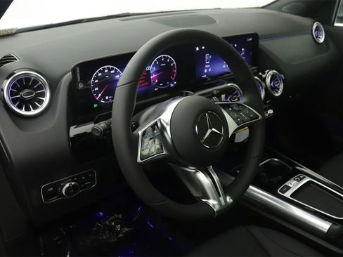 New 2026 Mercedes-Benz GLA 250 image 5