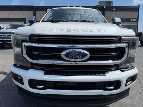 Used 2017 Ford F250 Lariat w/ Lariat Ultimate Package AWD/4WD image 4