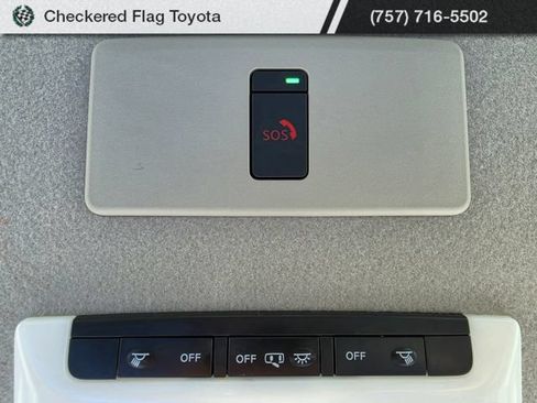 Used 2024 Nissan Kicks SR w/ SR Premium Package FWD image 22
