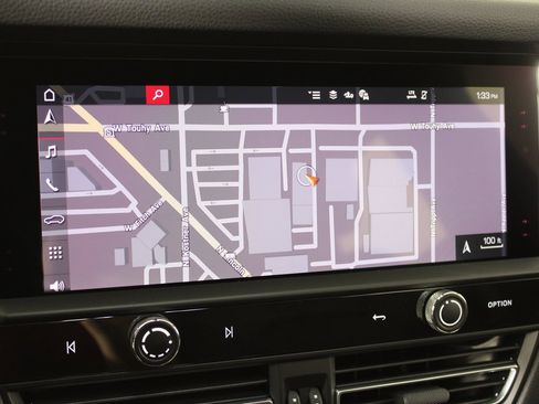 New 2026 Porsche Macan image 27